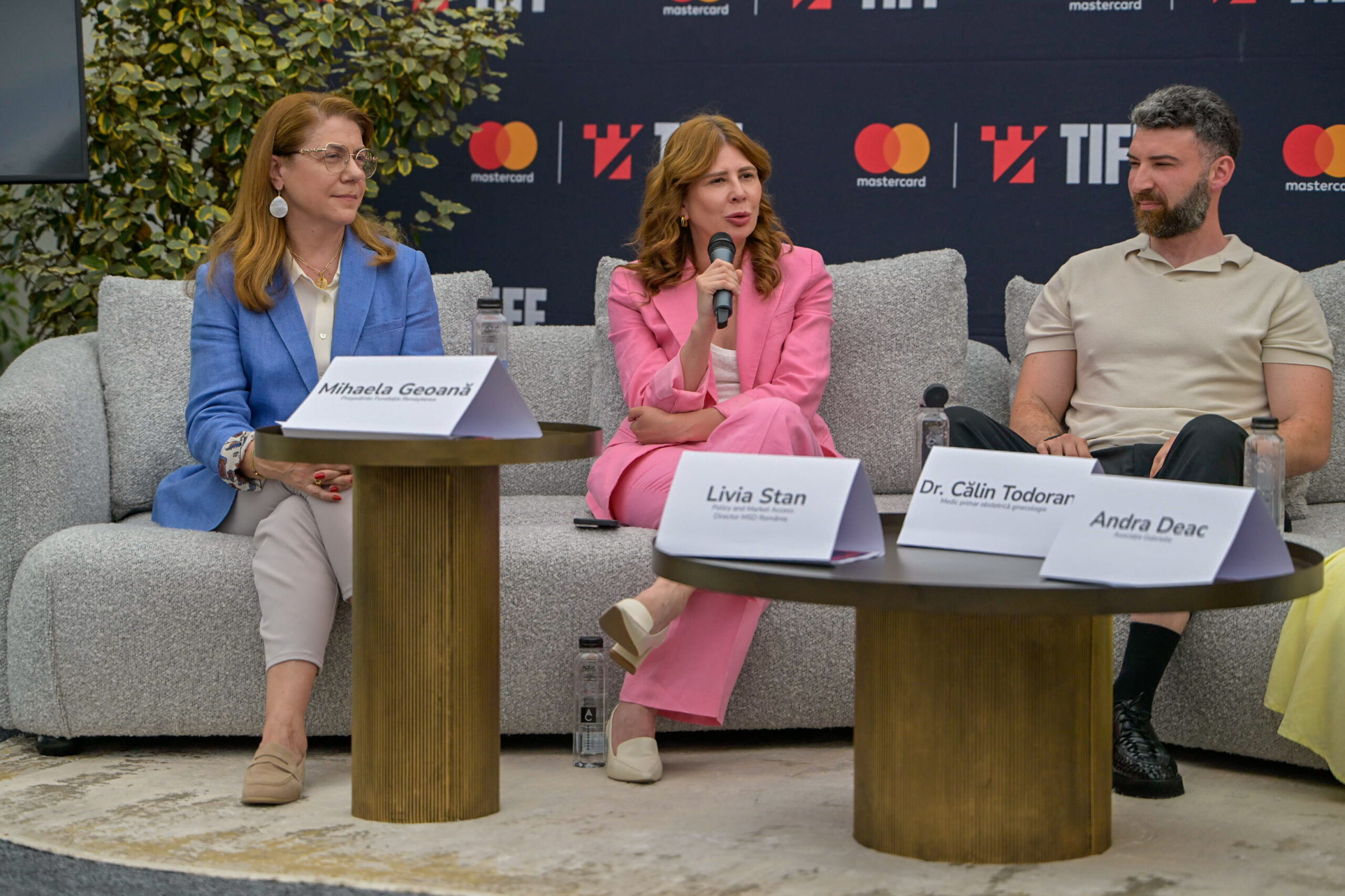 Livia Stan vorbind la panel